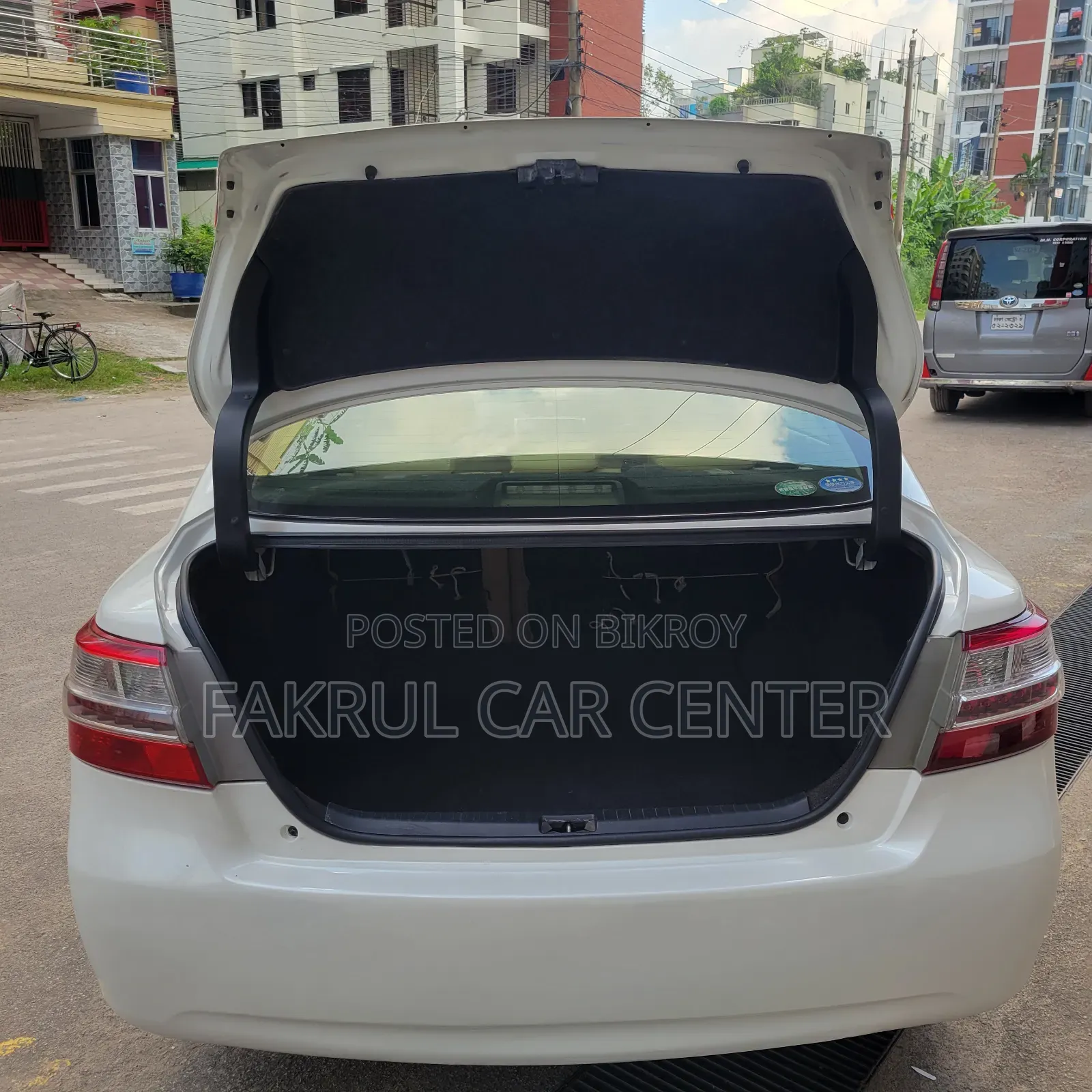 টয়োটা প্রিমিও ২০১৪ পার্ল