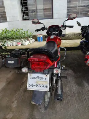 হিরো এইচএফ ডিলাক্স ২০২১ রেড