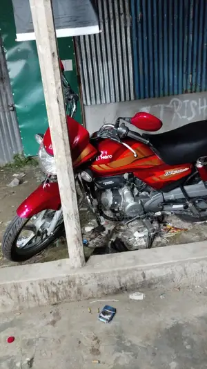হিরো এইচএফ ডিলাক্স ২০২১ রেড