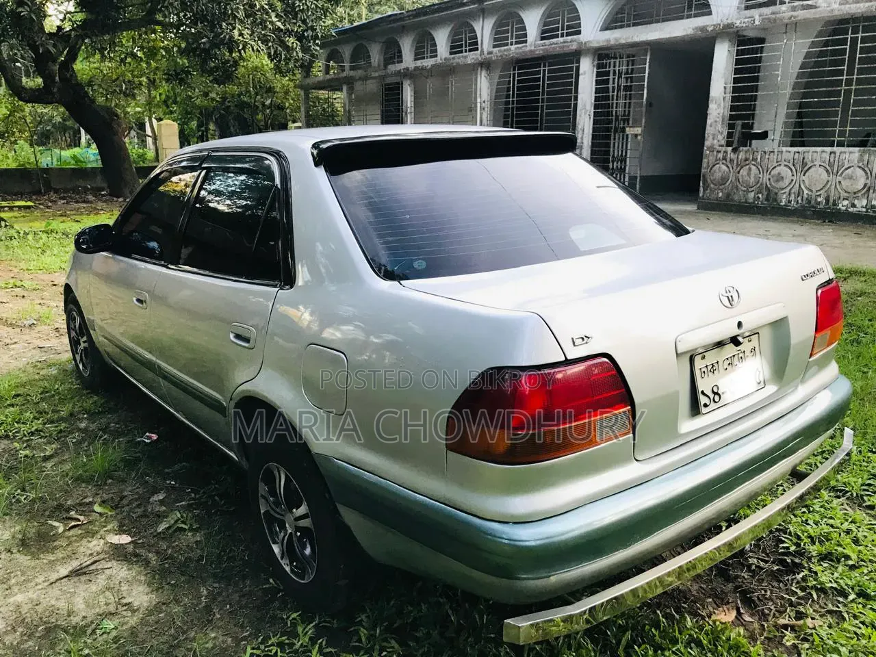 Toyota Corolla 1996 White