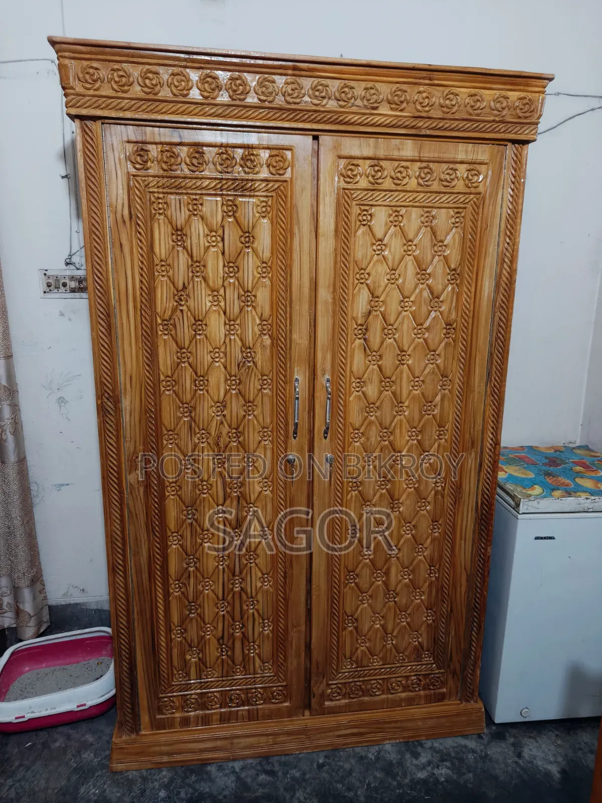 চিটাগং সেগুন কাঠের আলমারি
