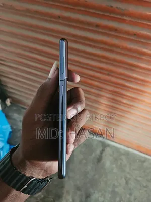 স্যামসাং গ্যালাক্সি এস২১ ৫জি ১২৮ জিবি ব্ল্যাক