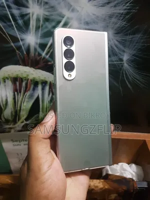 Samsung Galaxy Z Fold 3 256 GB Rose Gold