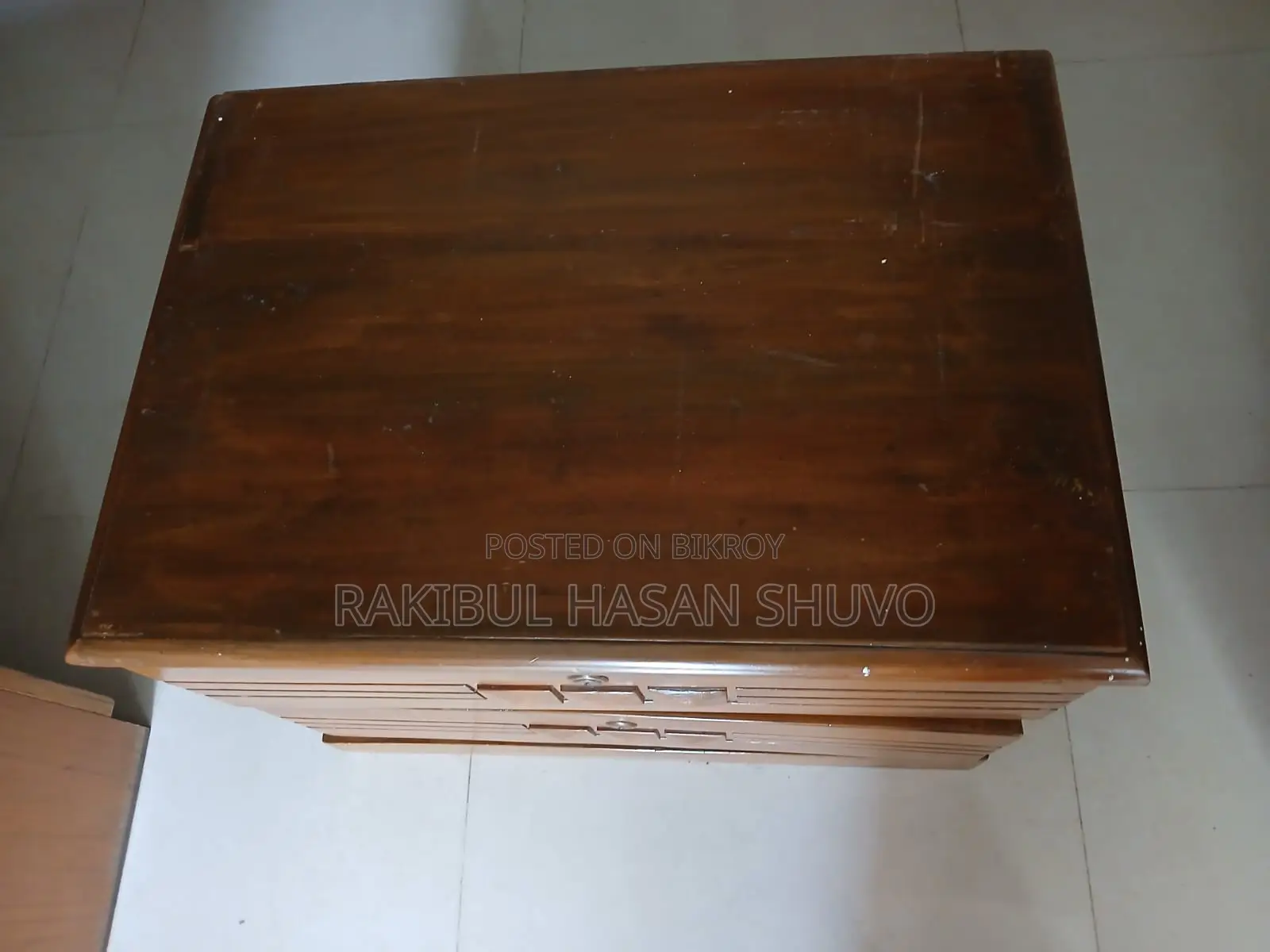 সাইড টেবিল