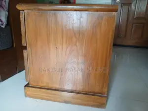 সাইড টেবিল