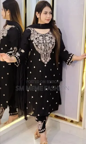 "রেডিমেড থ্রি পিস"