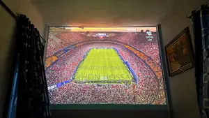 Boxlight Short Throw Projector