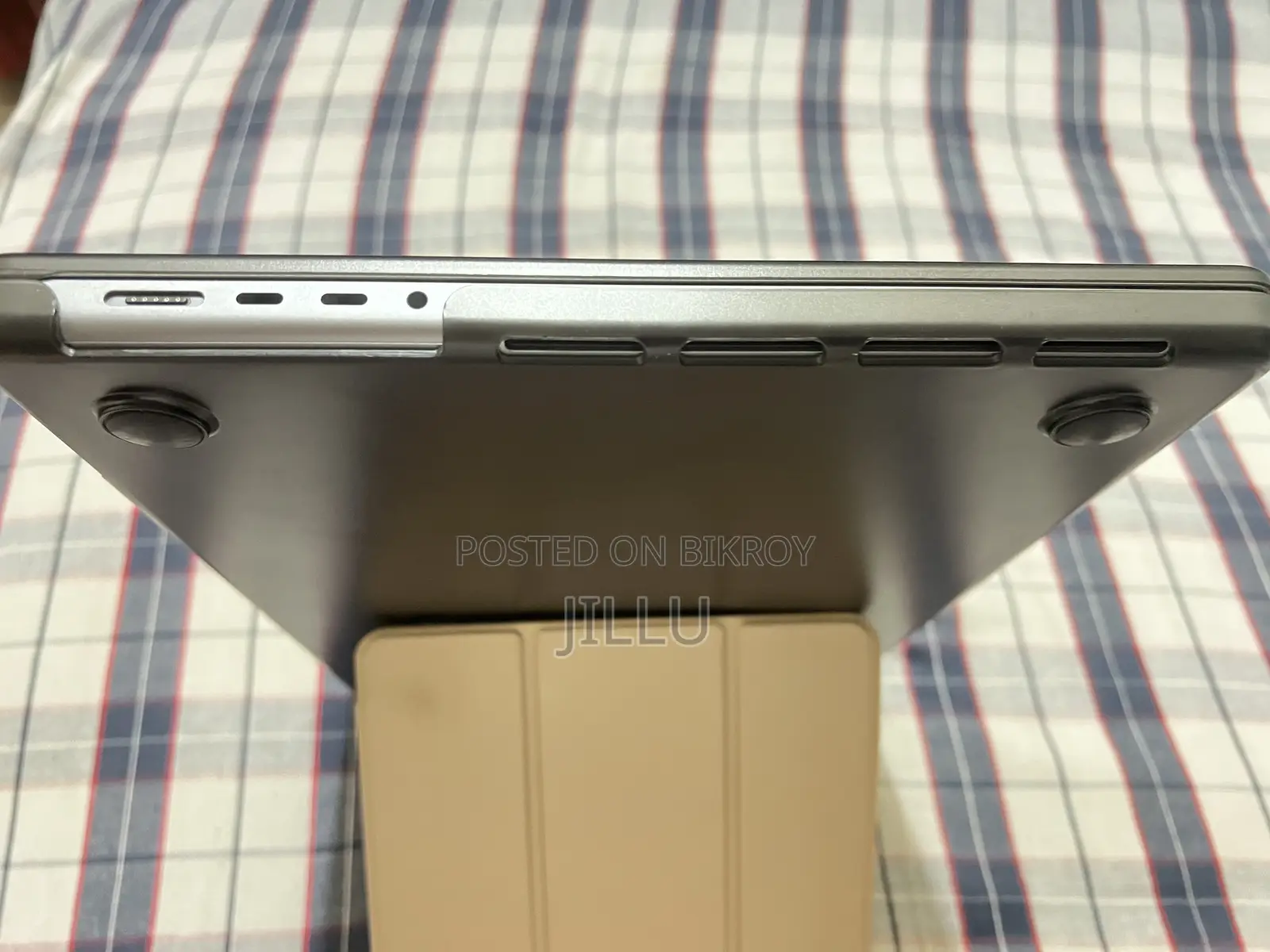 Laptop Apple MacBook Pro 2021 M1 32GB Apple M1 Pro SSHD+SSD 512GB