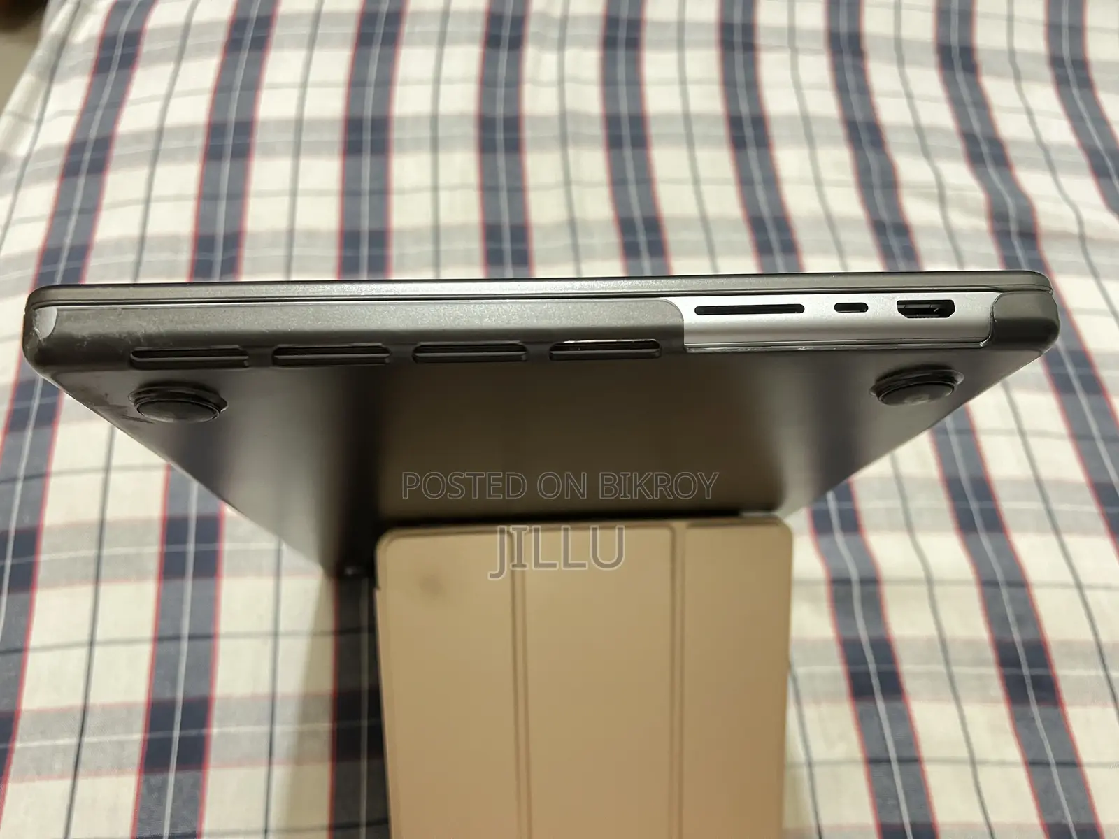 Laptop Apple MacBook Pro 2021 M1 32GB Apple M1 Pro SSHD+SSD 512GB