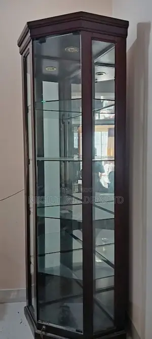 Glass Corner Showcase 18x18