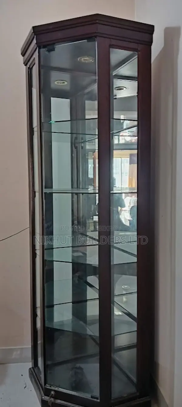 Glass Corner Showcase 18x18