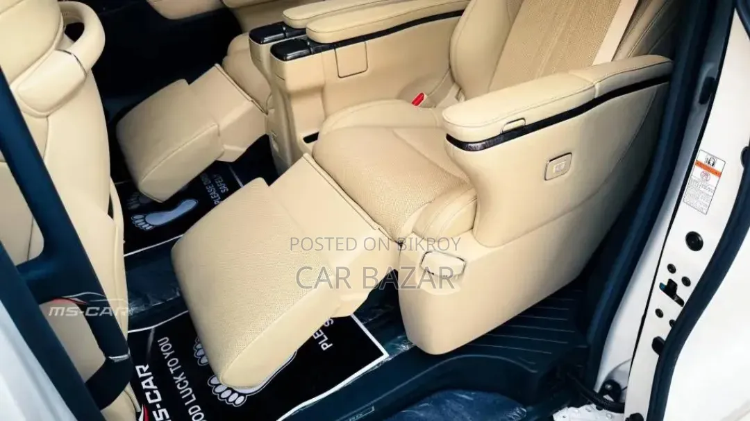 Toyota Alphard 2.5 Hybrid AWD 2019 Pearl
