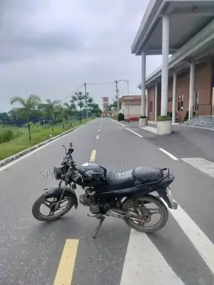 দায়াং ভিআরএস১২৫ ২০১০ কালো