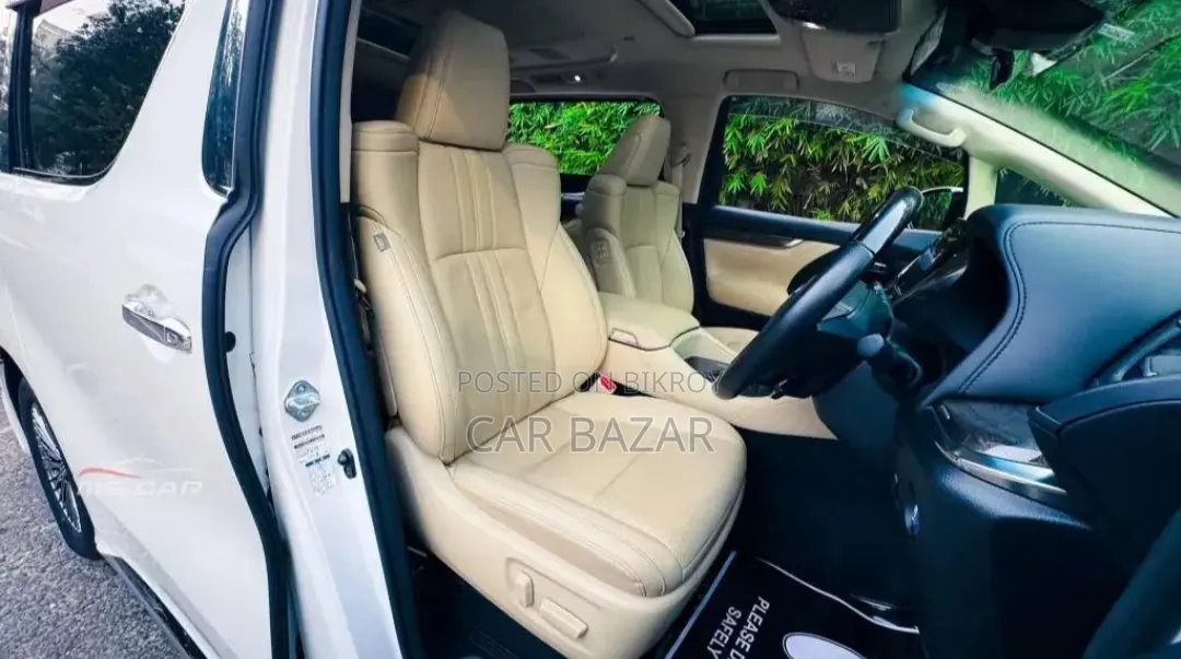 Toyota Alphard 2.5 Hybrid AWD 2019 Pearl