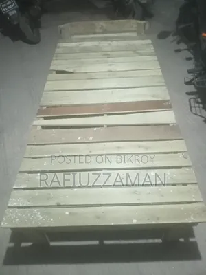 সিঙ্গেল কাঠের চৌকি