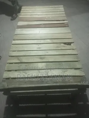সিঙ্গেল কাঠের চৌকি