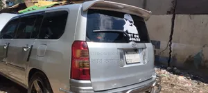 টয়োটা সাকসিড ২০০৩ রূপালি