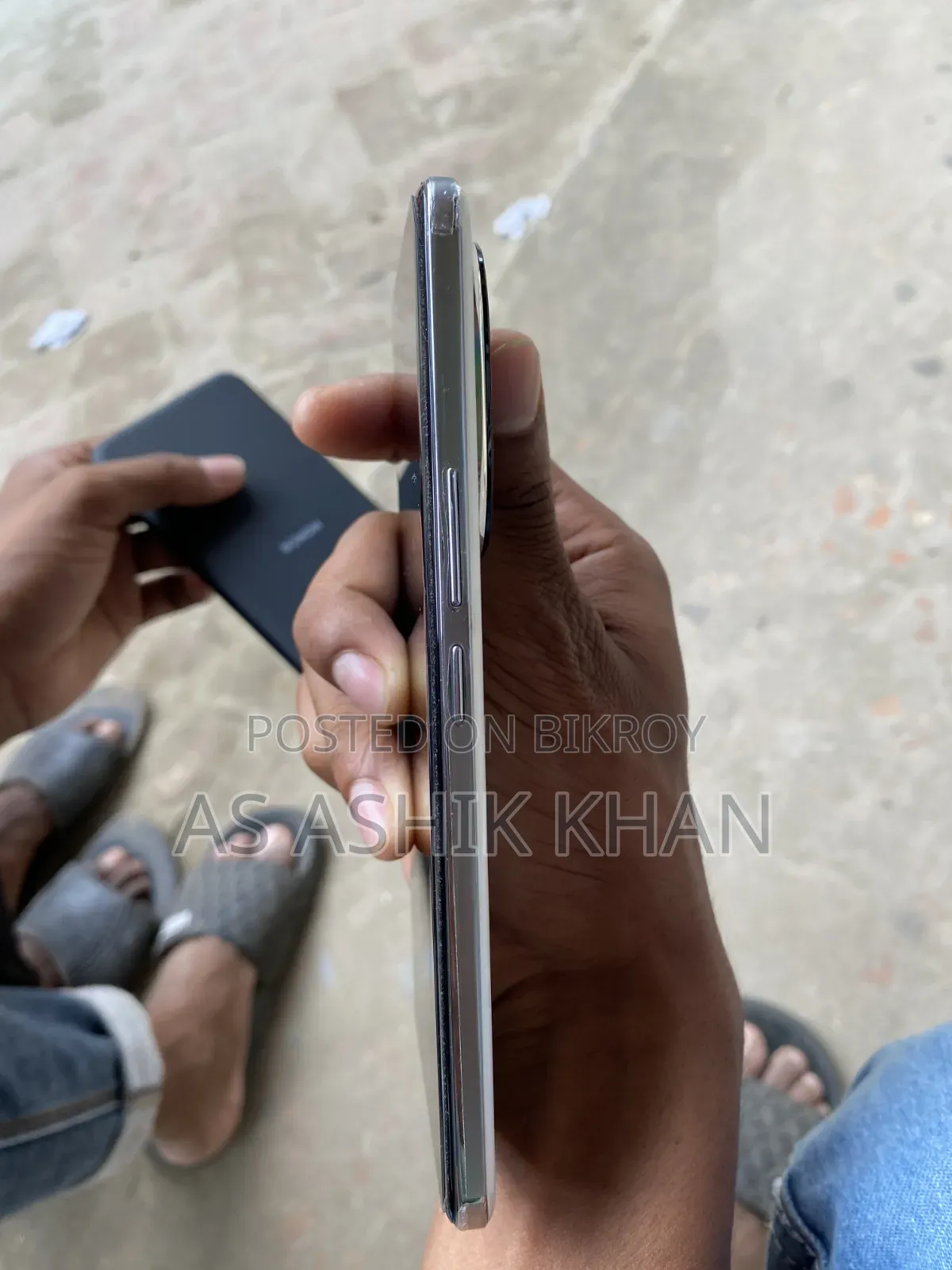 অনার ২০০ ২৫৬ জিবি হোয়াইট