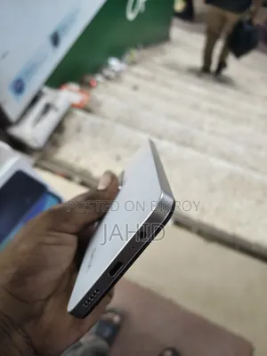 New Vivo V19 128 GB White