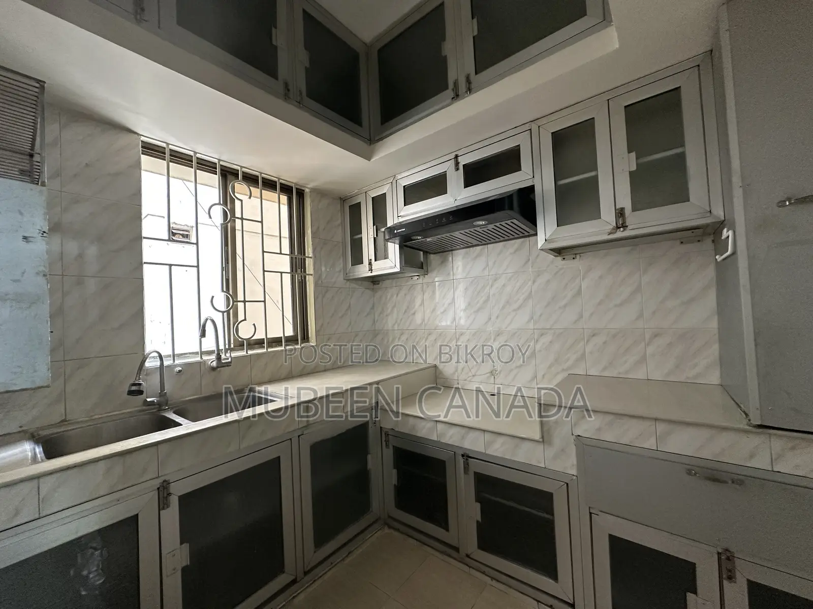 3 Bedroom Apartment in Owner, Bashundhara for Sale