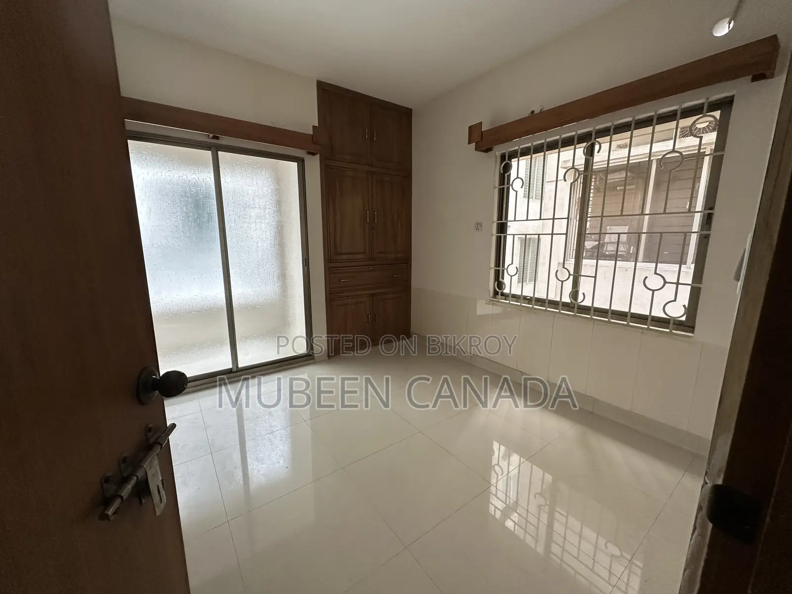 3 Bedroom Apartment in Owner, Bashundhara for Sale