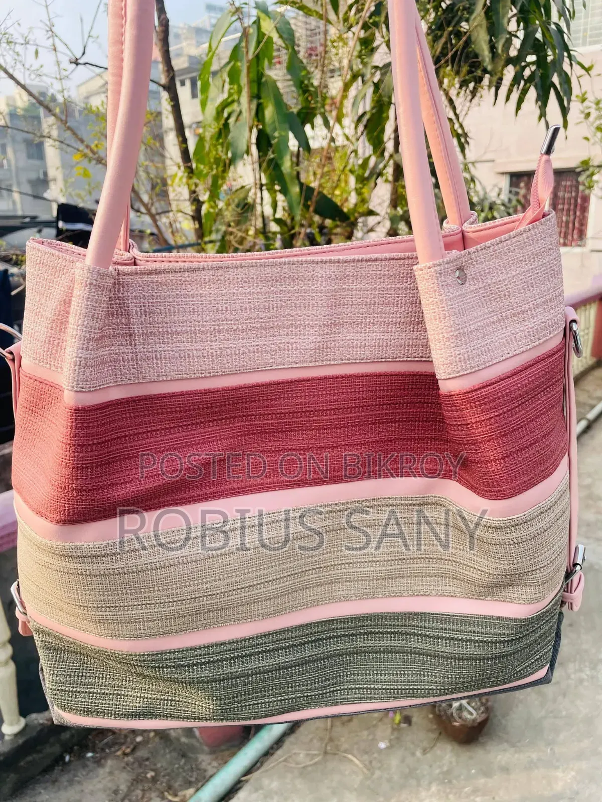 Ladies Stylish Bag