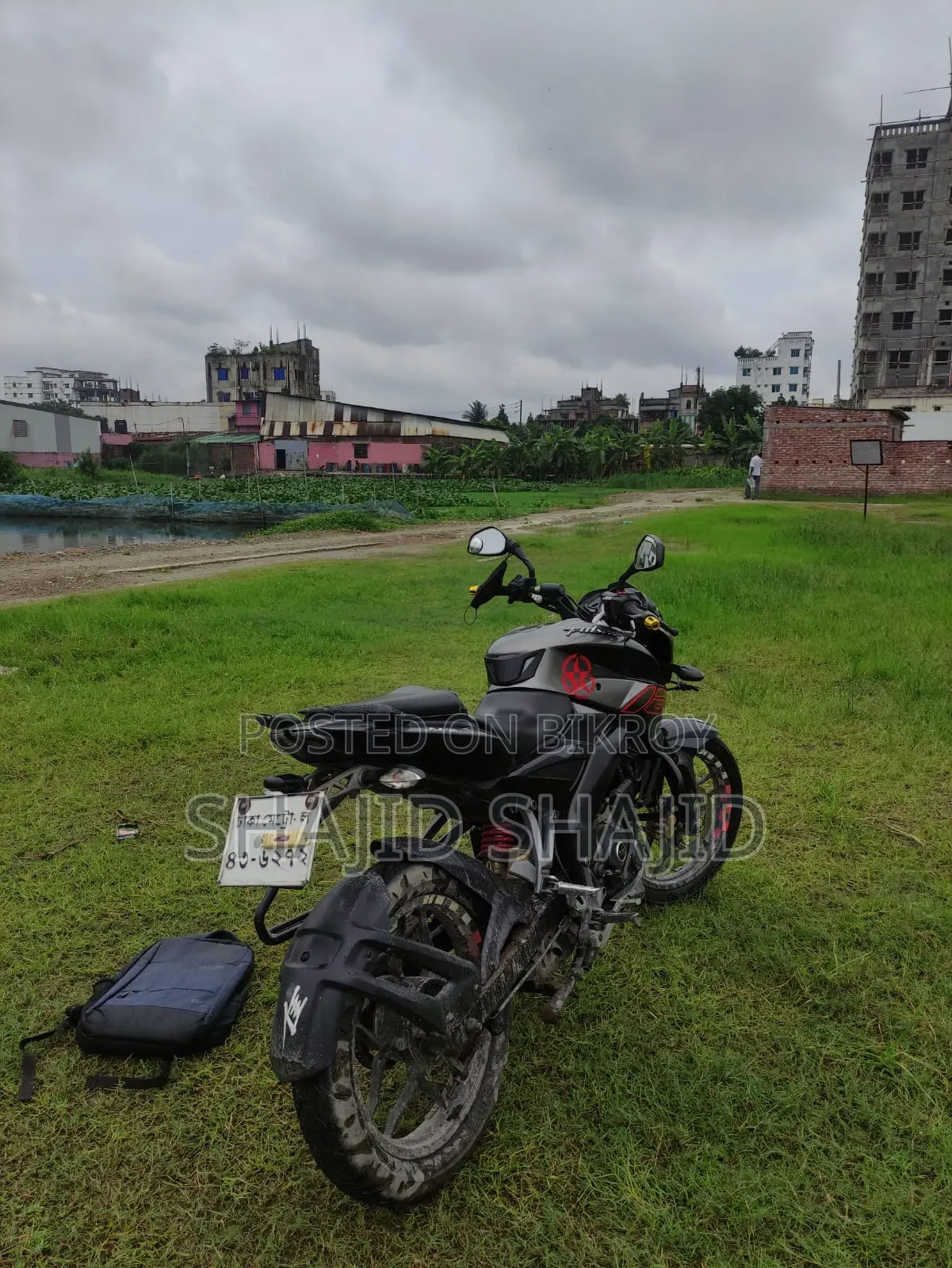 বাজাজ পালসার এনএস ১৬০ ২০১৮ সিলভার