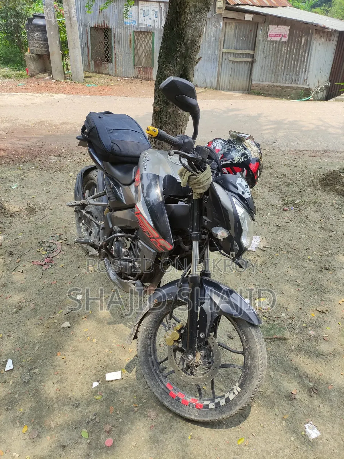 বাজাজ পালসার এনএস ১৬০ ২০১৮ সিলভার