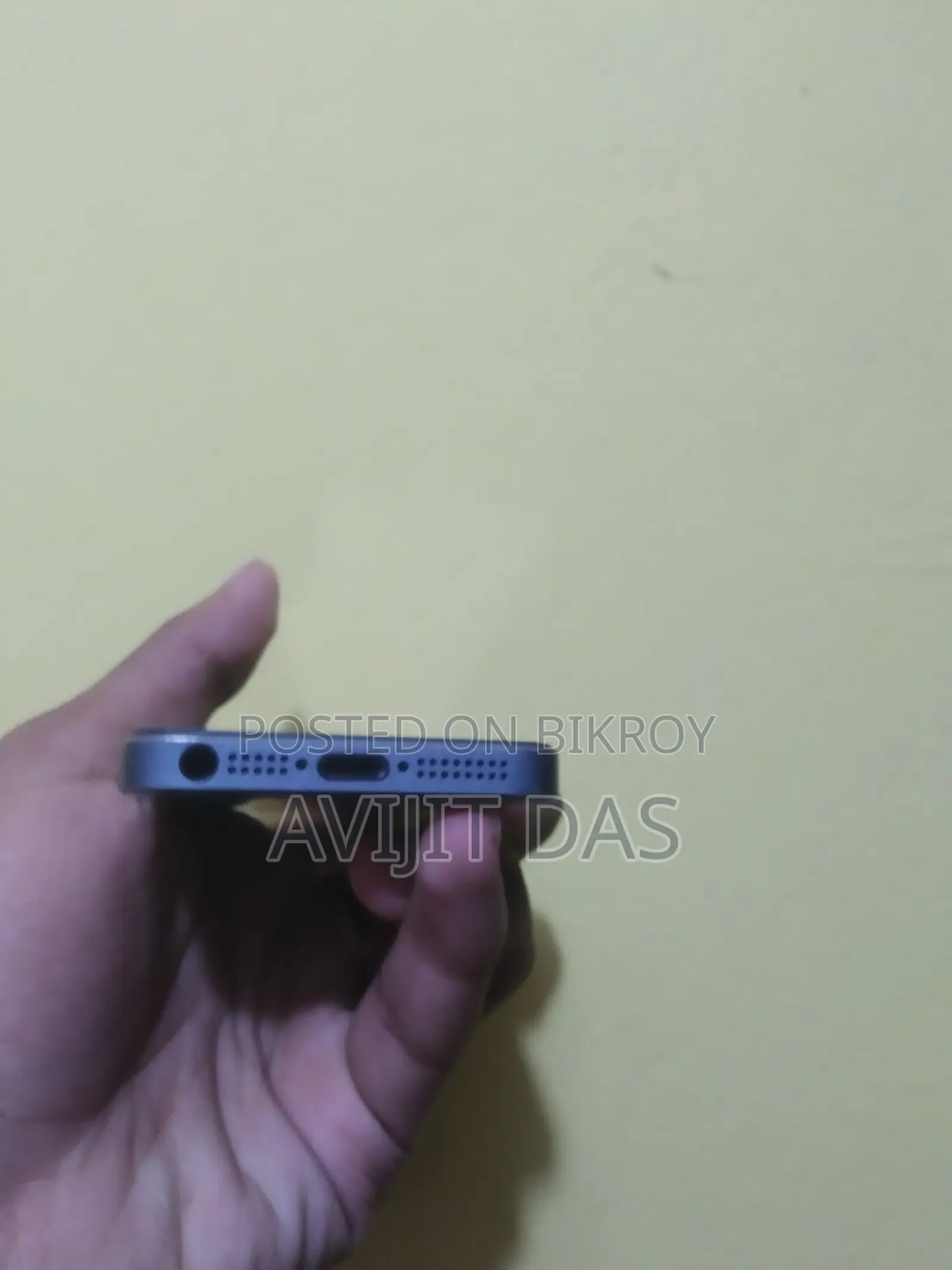 অ্যাপল আইফোন ৫ ১৬ জিবি নীল