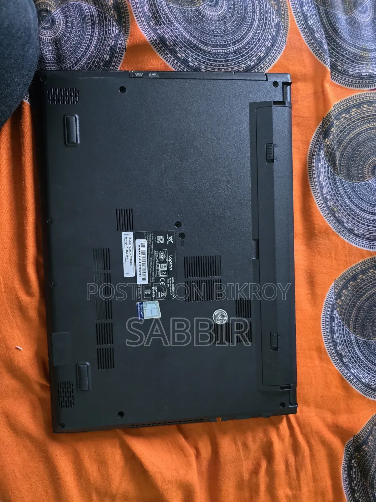 ল্যাপটপ ৪জিবি ইন্টেল কোর আই৩ এসএসডি ৫১২জিবি