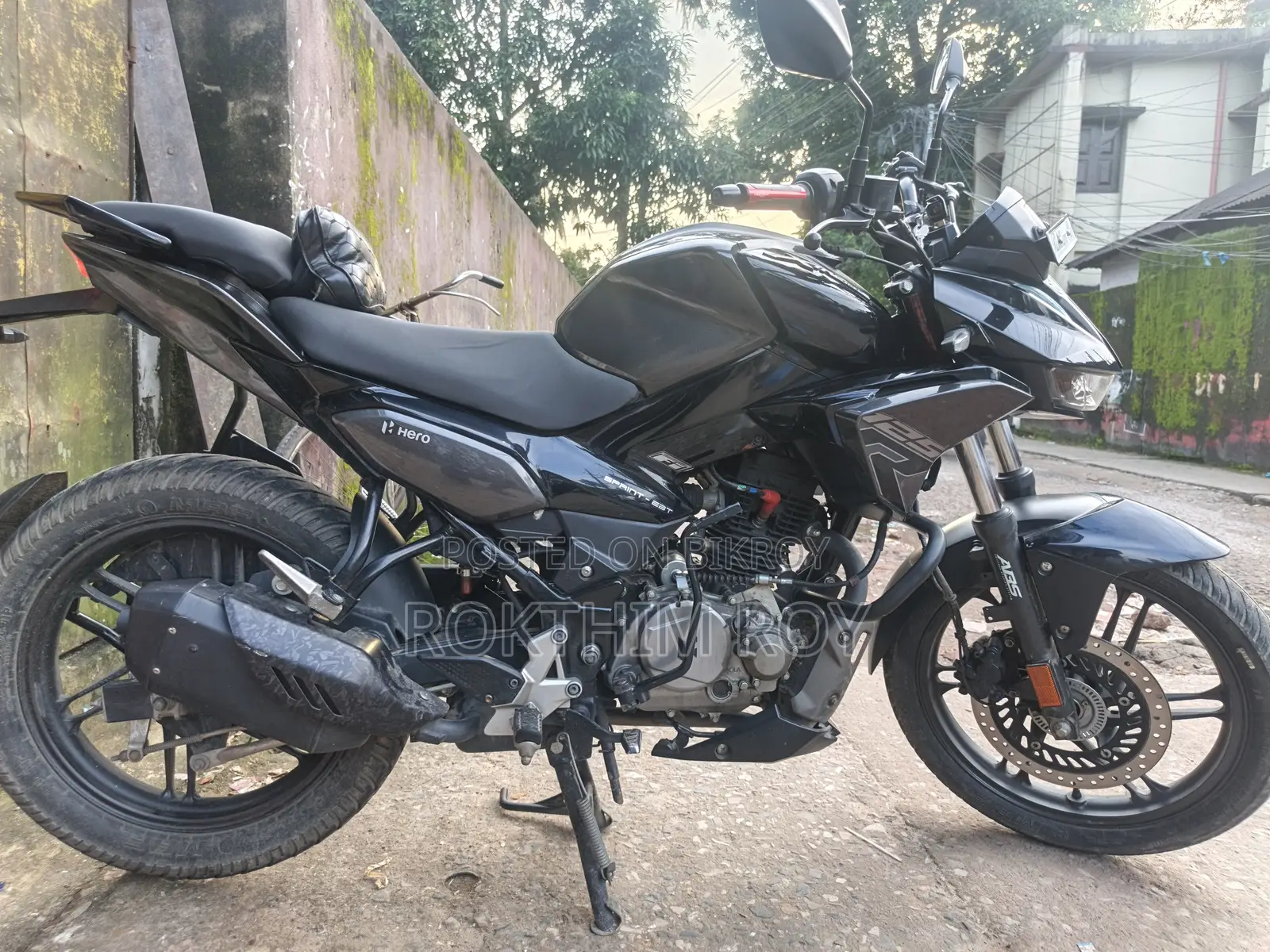 হিরো এক্সট্রিম ১২৫আর ২০২৫ ব্ল্যাক