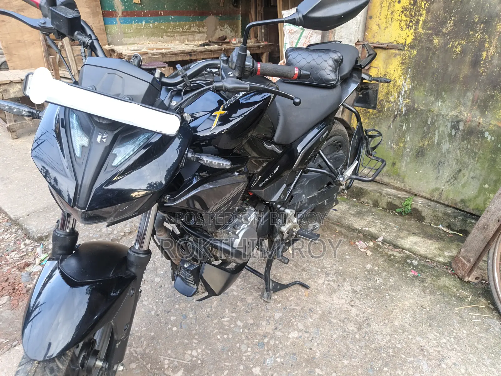 হিরো এক্সট্রিম ১২৫আর ২০২৫ ব্ল্যাক