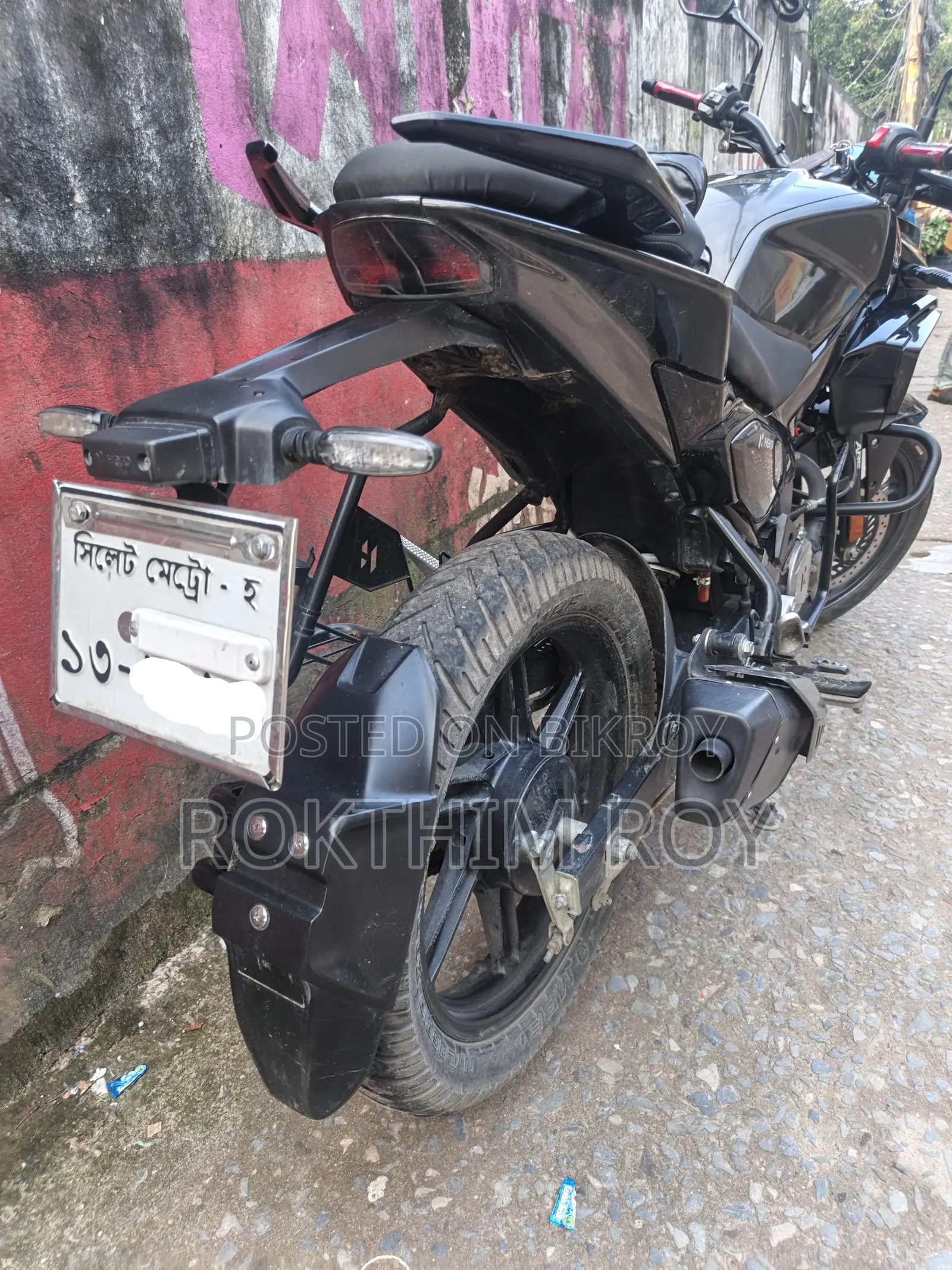 হিরো এক্সট্রিম ১২৫আর ২০২৫ ব্ল্যাক