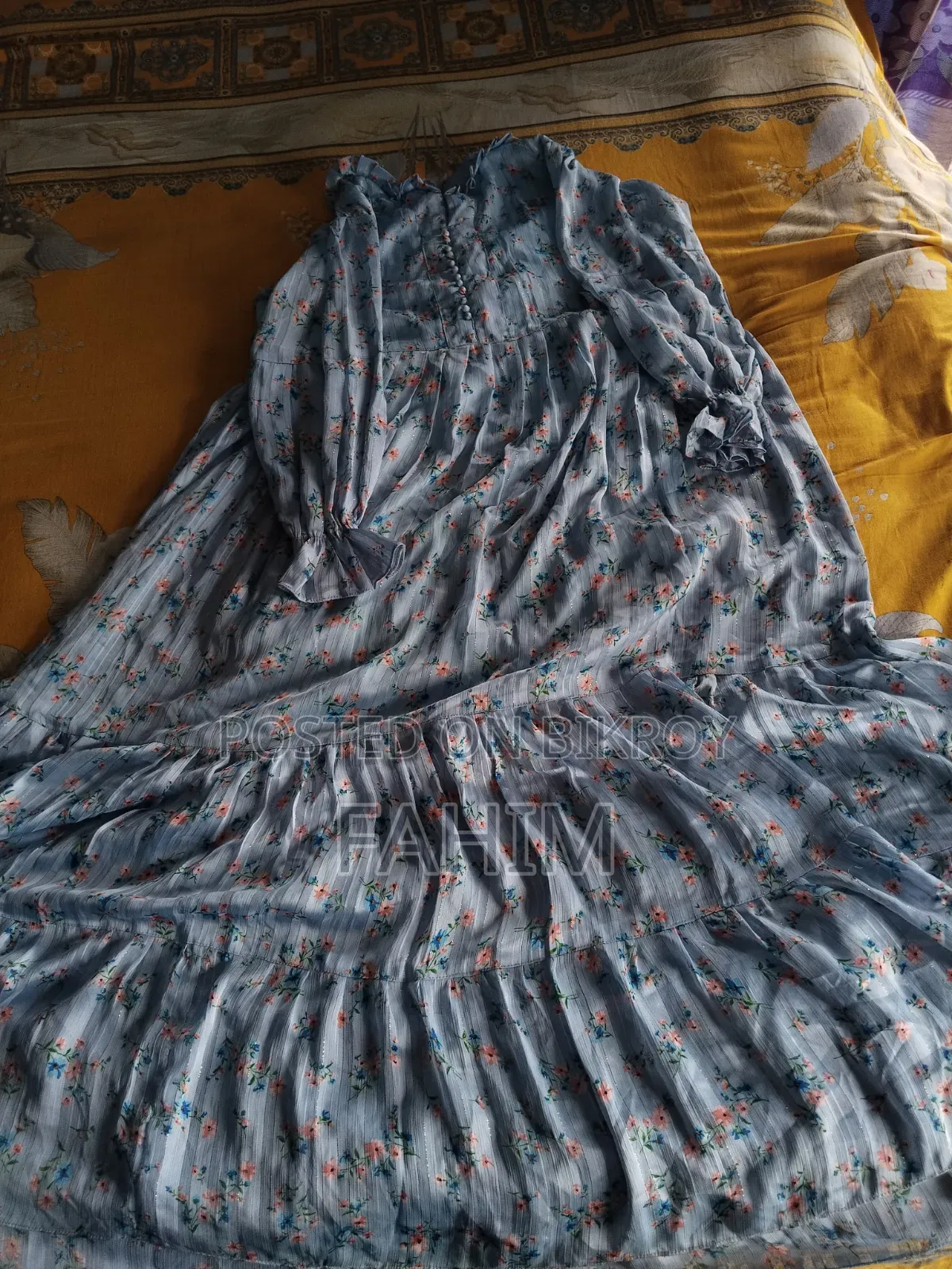 ইউজড ড্রেস