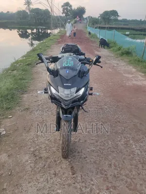 সুজুকি গিক্সার SF ২০২৫ ব্ল্যাক