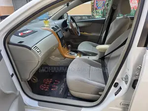 Toyota Axio 2010 White