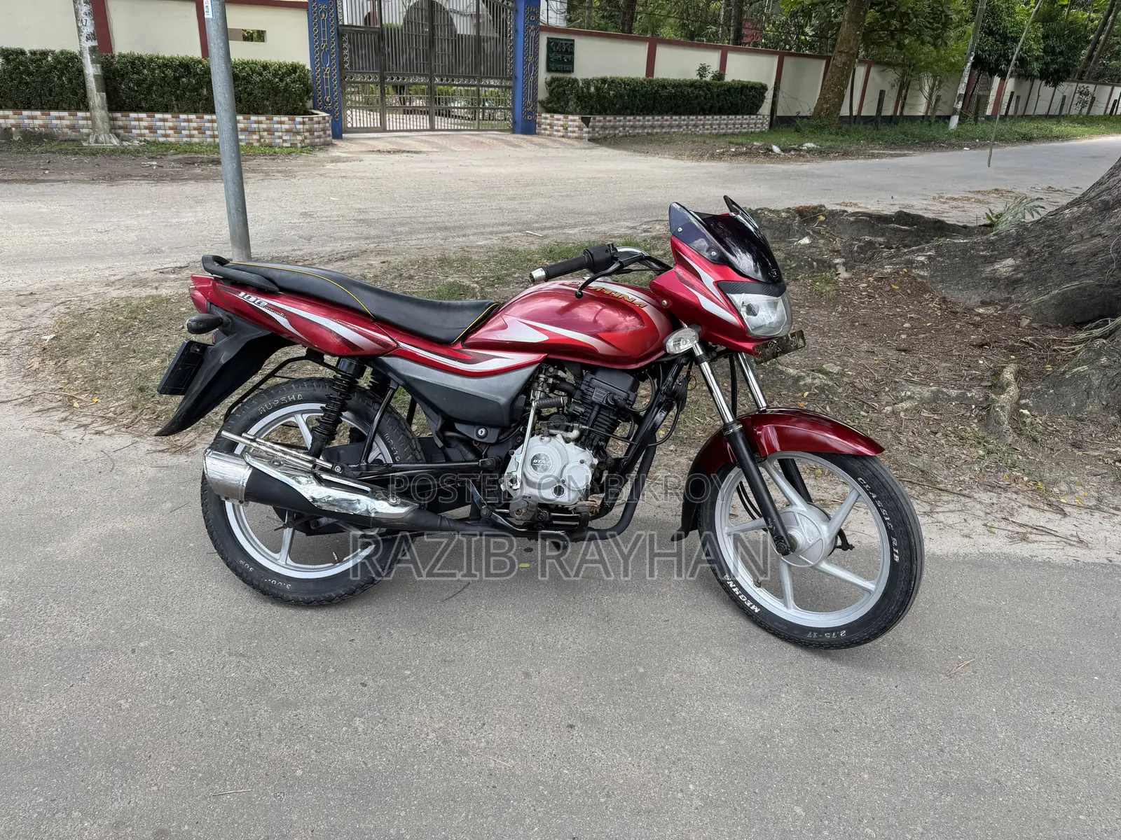 বাজাজ প্লাটিনা ১১০ ইএস ২০১৯ লাল