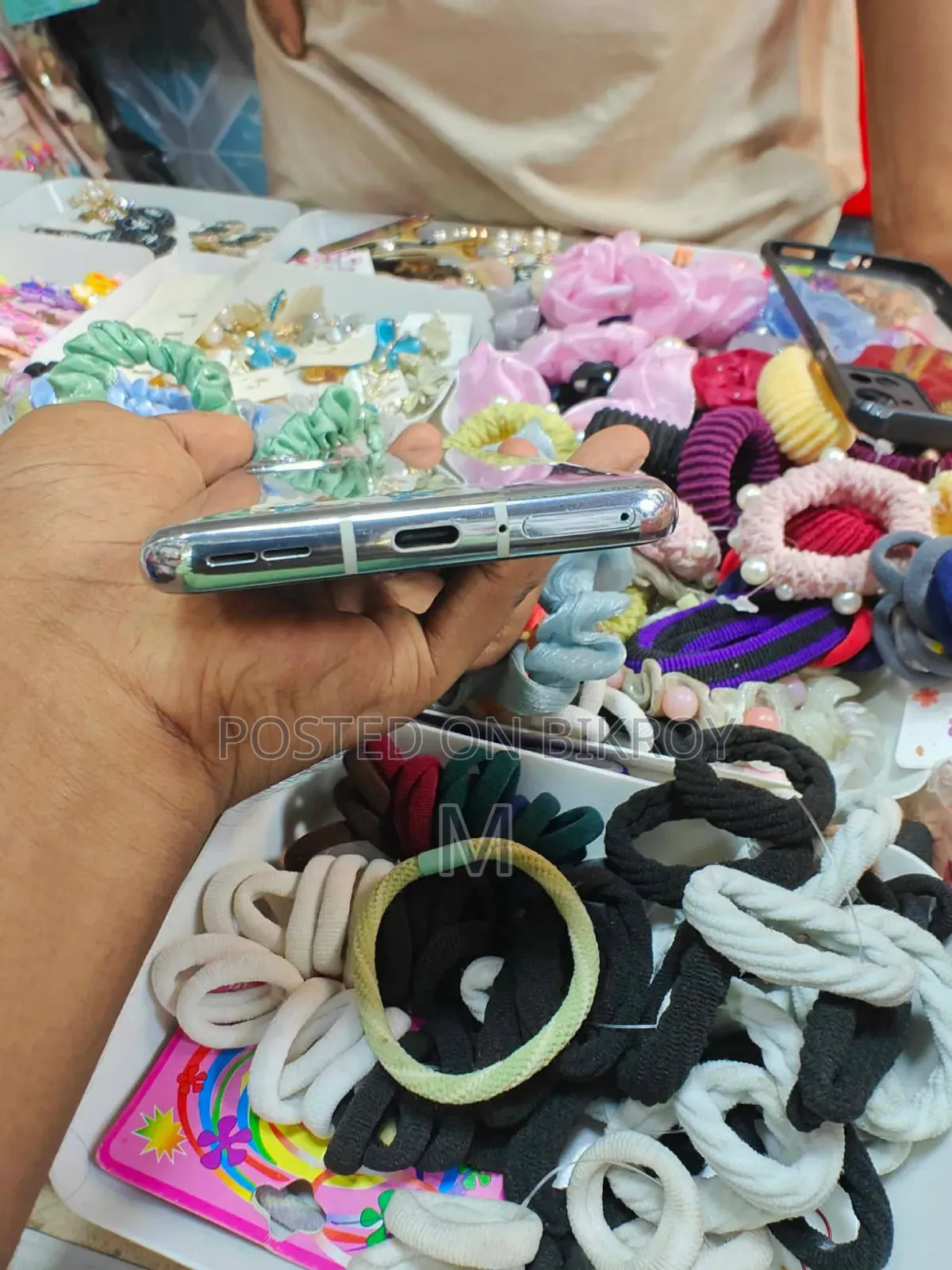 ওয়ানপ্লাস ১২৮ জিবি রূপালী