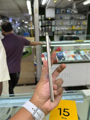 রিয়েলমি ২৫৬ জিবি গোল্ড