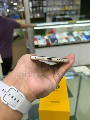 রিয়েলমি ২৫৬ জিবি গোল্ড