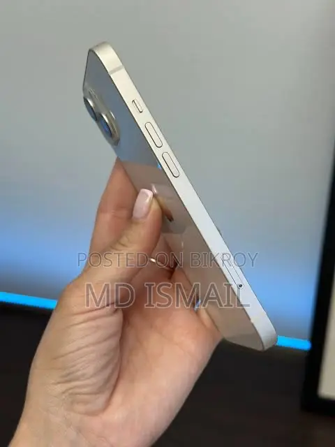 অ্যাপল আইফোন ১৩ ১২৮ জিবি হোয়াইট