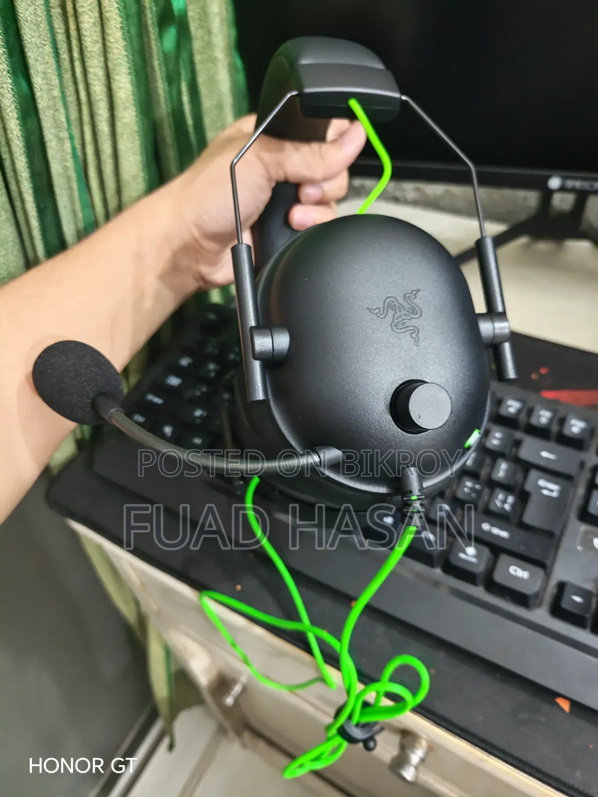 রজার ব্ল্যাকশার্ক ভি২এক্স