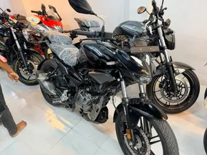 Hero Xtreme 125R 2025 Black