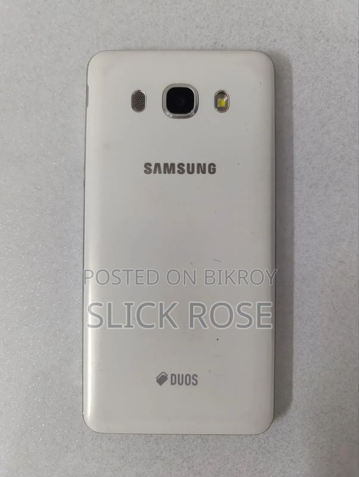 Samsung Galaxy J5 8 GB White