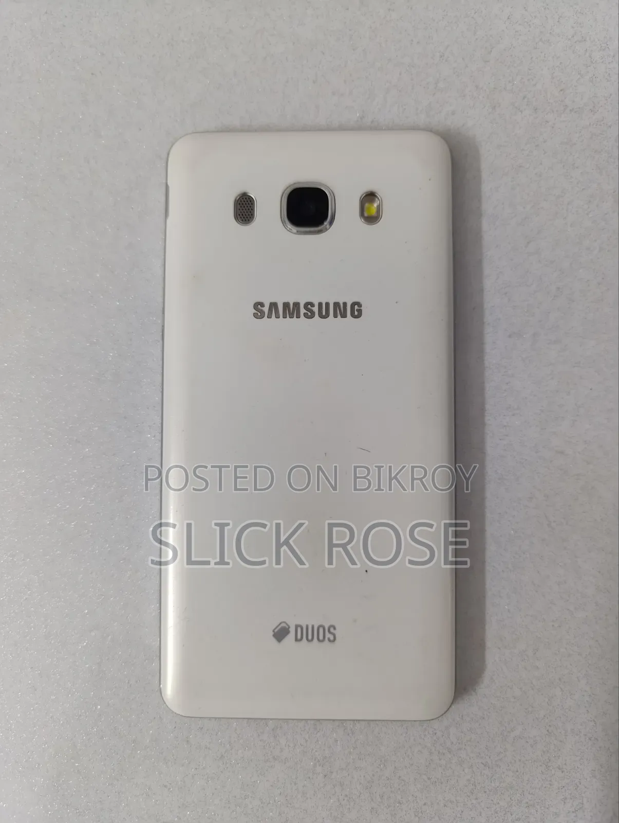 Samsung Galaxy J5 8 GB White
