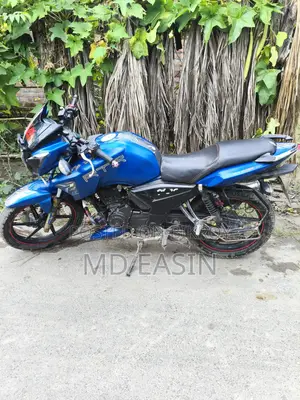নতুন টিভিএস আপাচে RTR 160 2V ২০১৭ নীল