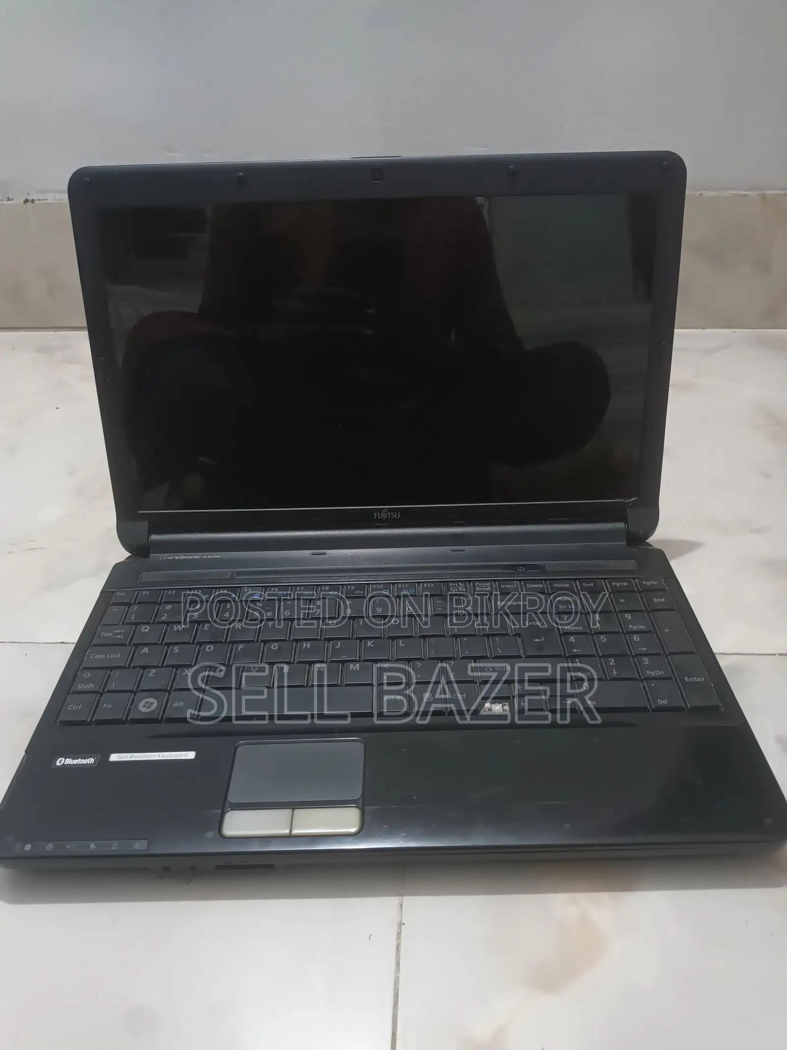 Laptop Fujitsu Lifebook AH530 4GB Intel Core I3 HDD 500GB