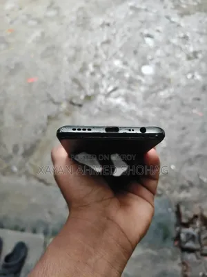 Realme 128 GB Black