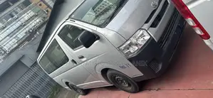 Toyota HiAce 2021 Silver