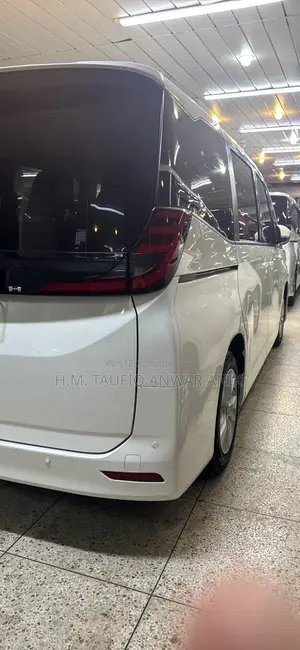 Toyota Noah 2022 Pearl
